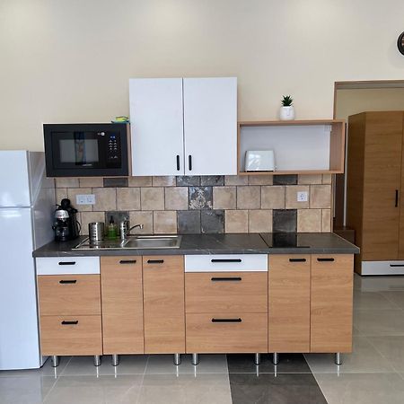 Kovacs Apartmanhaz Kiskunhalas Zimmer foto