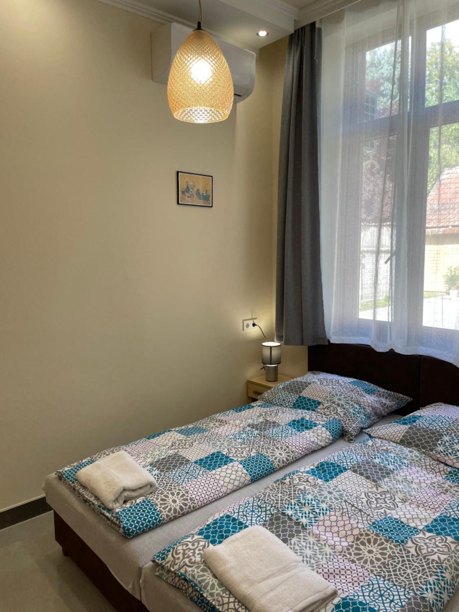 Kovacs Apartmanhaz Kiskunhalas Zimmer foto