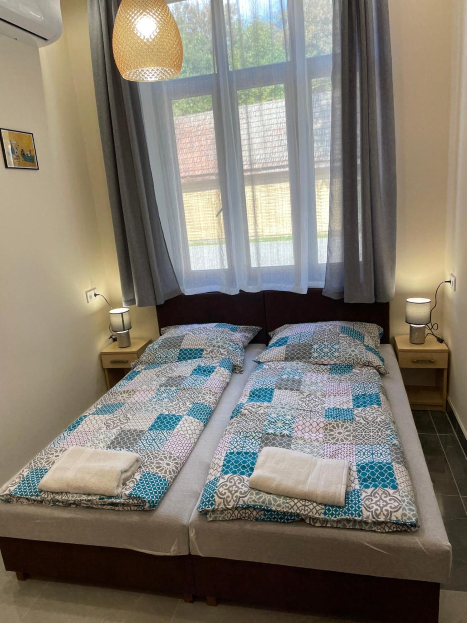 Kovacs Apartmanhaz Kiskunhalas Zimmer foto